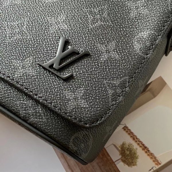 Bester M44000 Louis Vuitton Monogramm Eclipse District PM Tasche